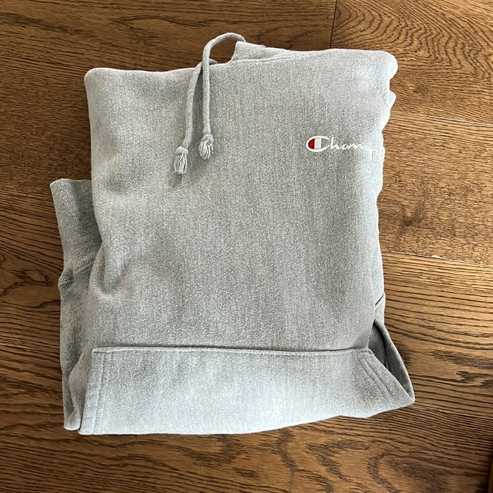Grey champion hoodie size small (fits oversized)